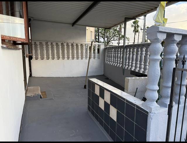 2 BEDROOM FREEHOLD FOR SALE IN BONELA
